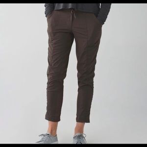 Lululemon Street to studio pant, size 4